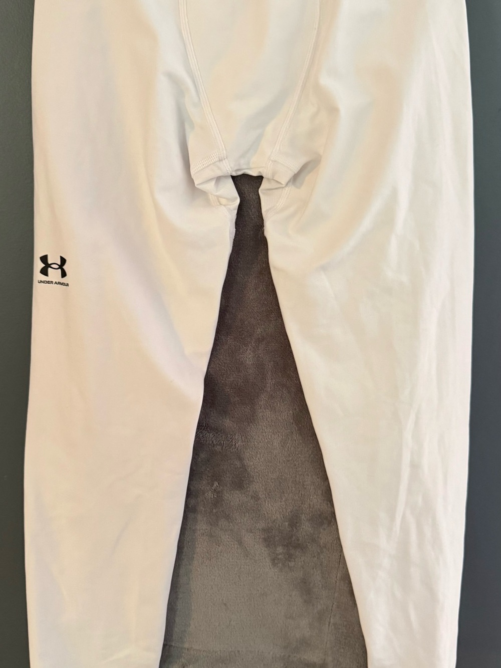 Under Armour youth fitted heatgear activewear